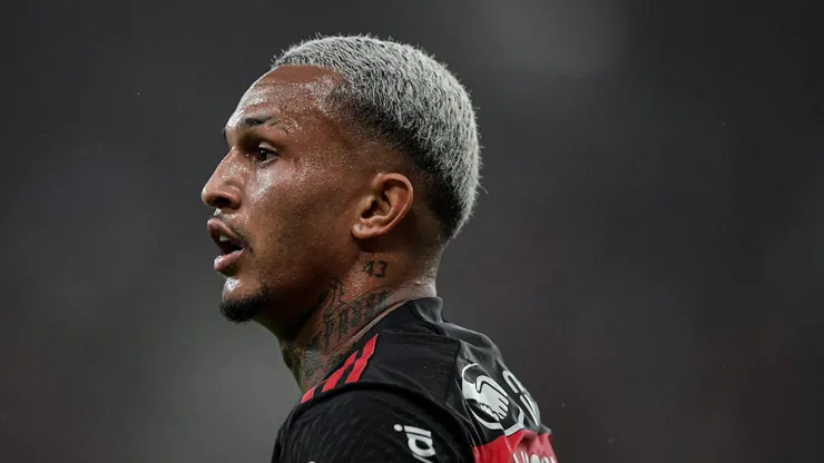Flamengo toma decisão sobre venda de Wesley.