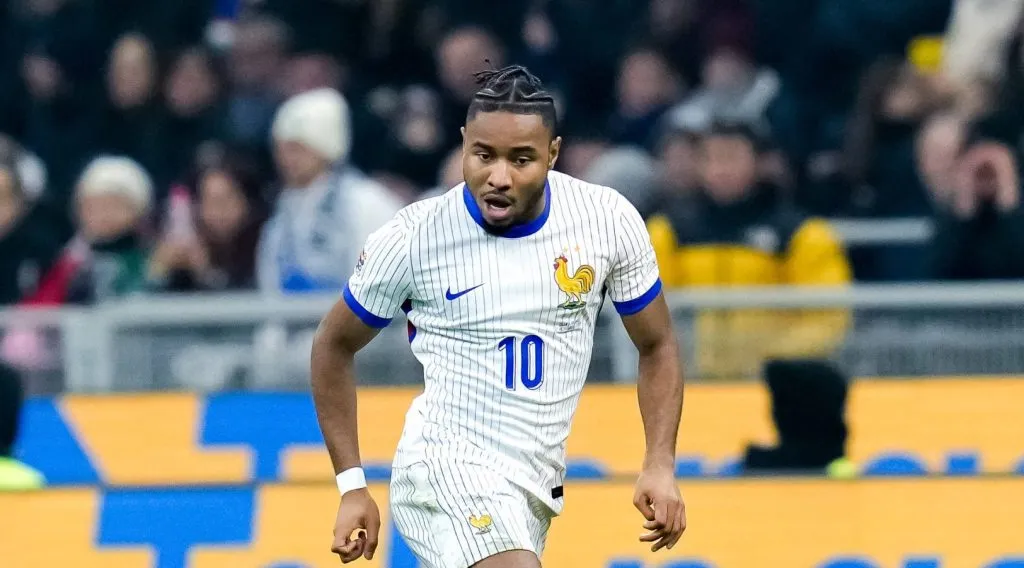 Nkunku em ação com a camisa da França em partida pela Nations League (IMAGO / Giuseppe Maffia)