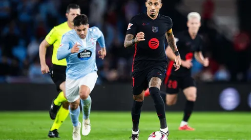 Raphinha em campo durante o confronto entre Celta de Vigo e Barcelona, no dia 24 de novembro de 2024. (ddp media GmbH / Alamy Stock Photo)