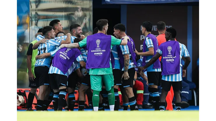 Argentinos comemoram gol sobre os mineiros - Foto: Reprodução/Sul Americana
