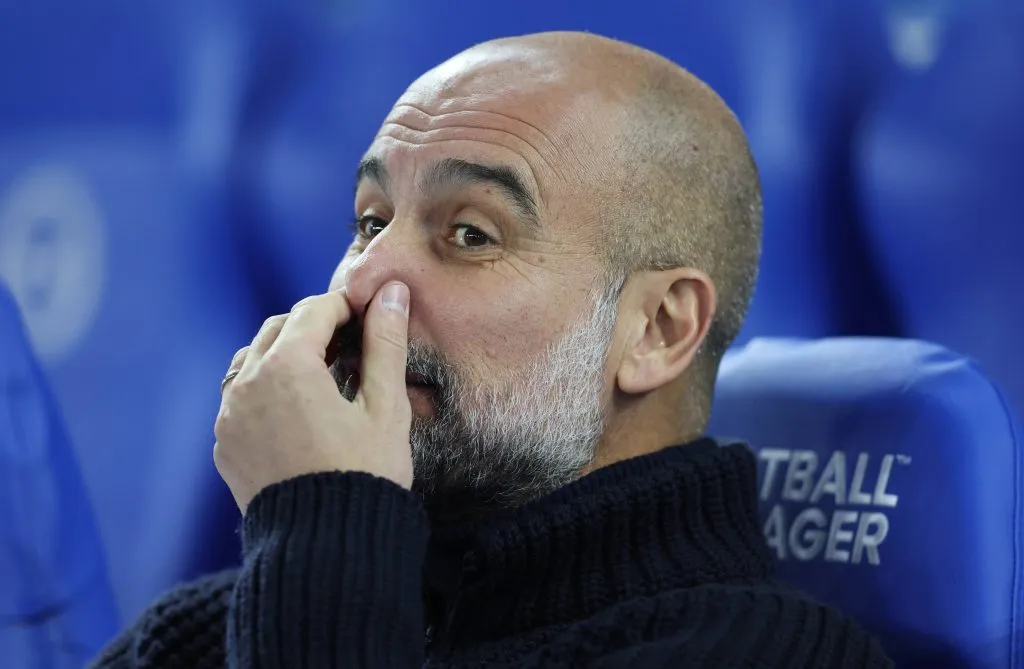 Pep Guardiola durante a derrota para o Brighton, pela Premier League. Foto: IMAGO / Pressinphoto.