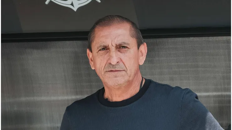 Corinthians de Ramón Díaz tem resposta do Boca Juniors sobre Medel.