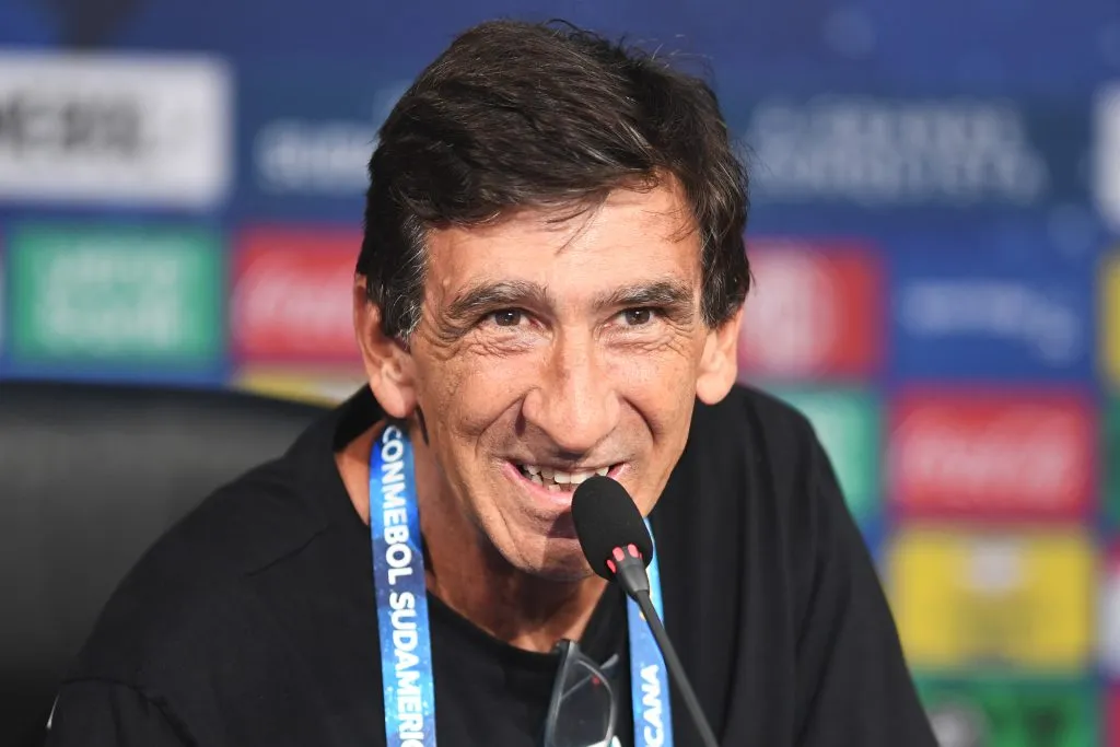 Gustavo Costas comanda o Racing (Photo by Christian Alvarenga/Getty Images)