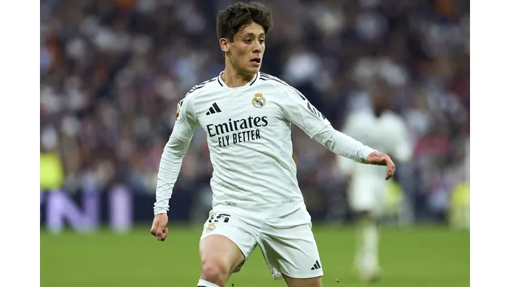 ESP: Real Madrid CF - CA Osasuna. La Liga EA Sports. Date 13 Arda Guler of Real Madrid CF during the La Liga EA Sports match between Real Madrid CF and CA Osasuna played at Santiago Bernabeu Stadium on November 09, 2024 in Madrid, Spain. kpng Copyright: xCesarxCebollax/xPRESSINPHOTOx PS_241109_RMA_OSA_142