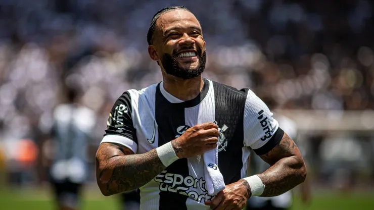 Rival do Real Madrid aguarda 'ok' de Memphis Depay para tirá-lo do Corinthians. (Foto: IMAGO/Onzex Press e Imagens)
