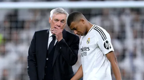 Ancelotti conversa com Mbappé. Foto: David Ramos/Getty Images