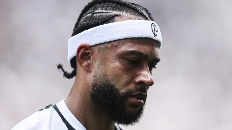 Corinthians quer astro jogando ao lado de Depay.