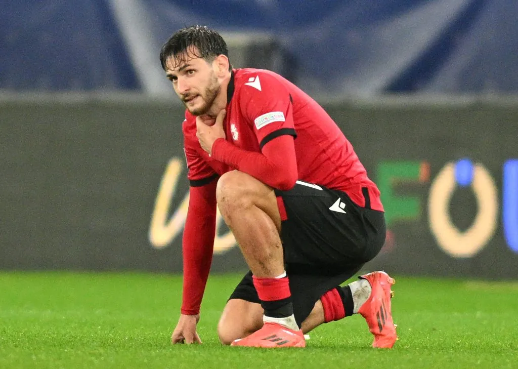 Kvaratskhelia é alvo do Barcelona. (Photo by Levan Verdzeuli/Getty Images)