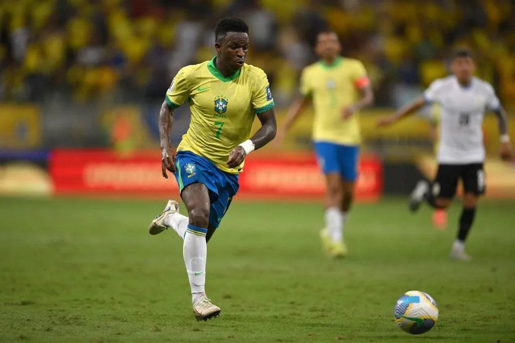Vini em campo pela Seleção Brasileira (Photo by Pedro Vilela/Getty Images)