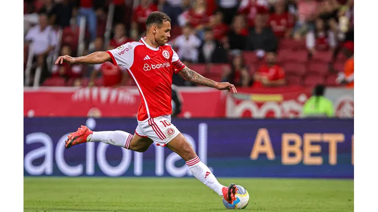 Alan Patrick durante a partida entre Internacional e Fluminense, no dia 08 de novembro de 2024. (Associated Press / Alamy Stock Photo)