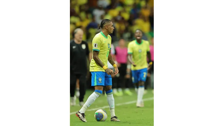 19th November 2024: Salvador, Brazil Raphinha of Brazil controls the ball during the match between Brazil and Uruguay for the 12st round of the FIFA 2026 World Cup qualifiers, at Arena Fonte Nova Stadium PUBLICATIONxNOTxINxUK ActionPlus12717234 HeulerxAndrey