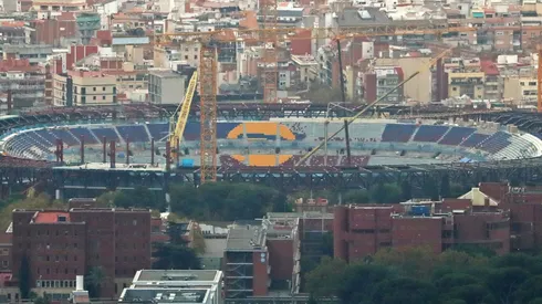 Camp Nou em obras. (Foto: IMAGO / NurPhoto)