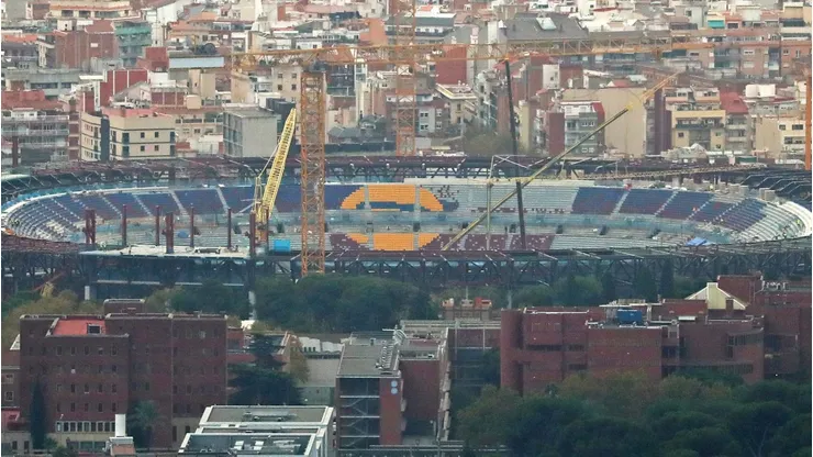 Camp Nou em obras. (Foto: IMAGO / NurPhoto)