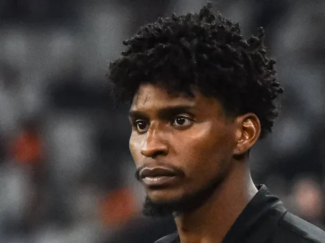 Hugo Souza, do Corinthians, se torna alvo do Lommel SK para 2025