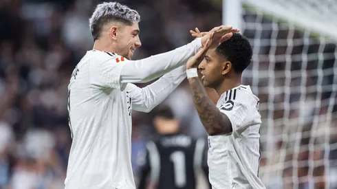 Fede Valverde e Rodrygo comemoram gol do Real Madrid.