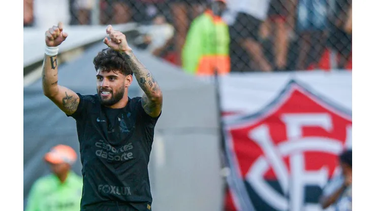 Yuri Alberto comemora seu gol na partida entre Vitória e Corinthians, no dia 09 de novembro de 2024. (Sipa US / Alamy Stock Photo)