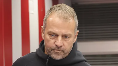 Barcelona de Hansi Flick observa Mastantuono em jogo de Libertadores.