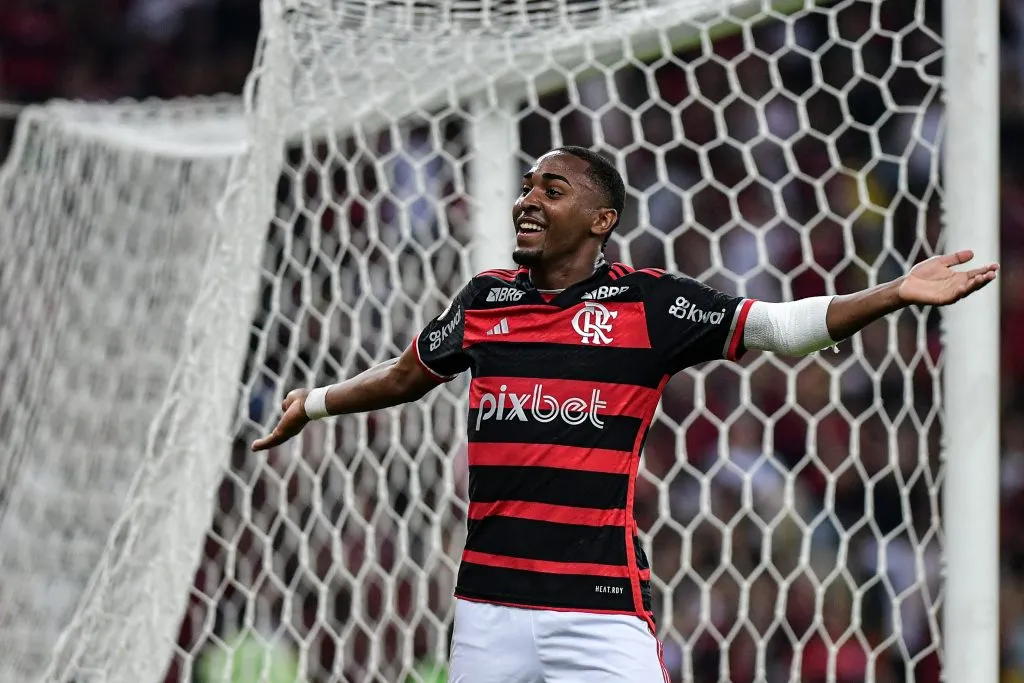 Lorran teve proposta do CSKA, da Rússia, mas o Flamengo recebeu um documento na última segunda-feira (17) sobre a desistência, ainda segundo o portal. O clube tem negociações para ele defender outro clube do Brasileirão. Foto: Thiago Ribeiro/AGIF