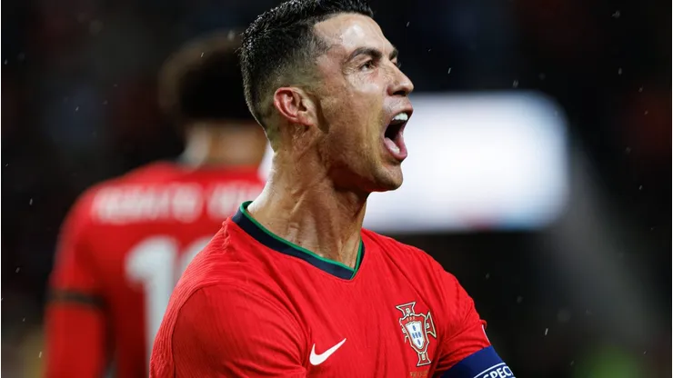 Enquanto Ronaldo e outros veteranos são preservados, o técnico Roberto Martínez observa as novas promessas em um cenário de alta competitividade. (Foto: IMAGO / Maciej Rogowski)