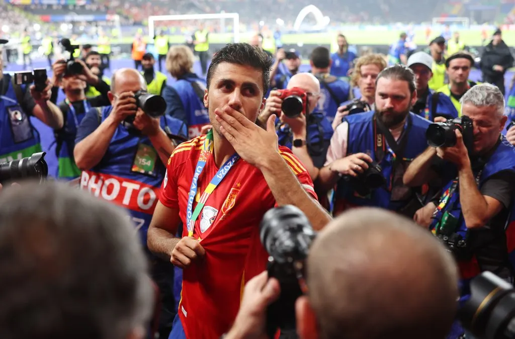 Rodri é o atual melhor do mundo. (Photo by Lars Baron/Getty Images)