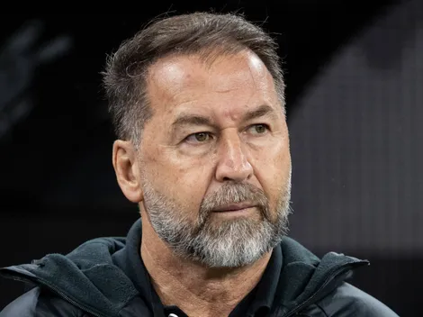 Augusto Melo avalia empréstimo do lateral-esquerdo Hugo