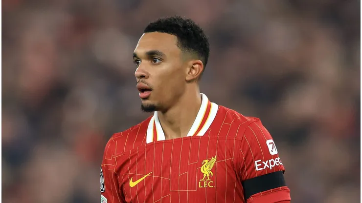 Real Madrid ‘ganha’ concorrência do Liverpool por Jorrel Hato, do Ajax.