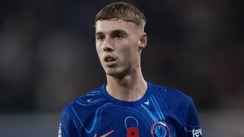 Cole Palmer com a camisa do Chelsea.