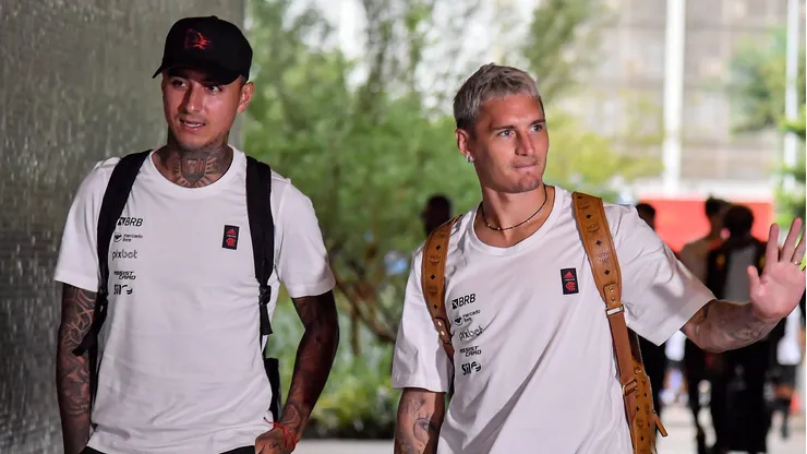 Gringo do Flamengo pega diretoria de surpresa e avalia saída para atuar em seu time de coração. (Foto: Imago)