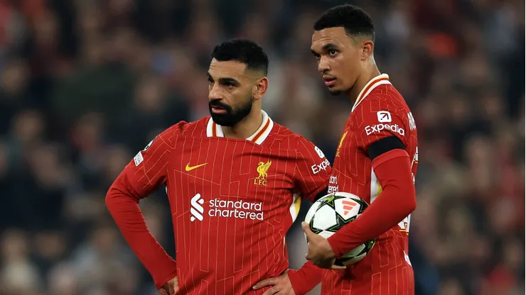 Time titular com Salah e Arnold na lateral direita