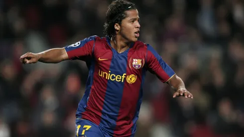 BARCELONA, SPAIN - DECEMBER 12: Giovani Dos Santos of Barcelona celebrates his goal during the UEFA Champions League Group E match between Barcelona and Stuttgart at the Camp Nou stadium on December 12, 2007 in Barcelona, Spain. (Photo by Jasper Juinen/Getty Images)