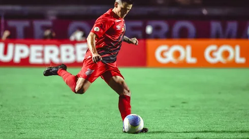 Leonardo Godoy em ação durante o confronto entre São Paulo e Athletico-PR, no dia 09 de novembro de 2024. (Sipa US / Alamy Stock Photo)