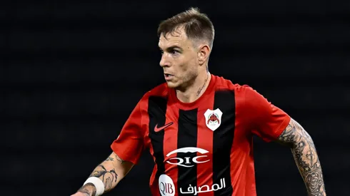 Roger Guedes se aproxima de rival do Corinthians no Brasil.