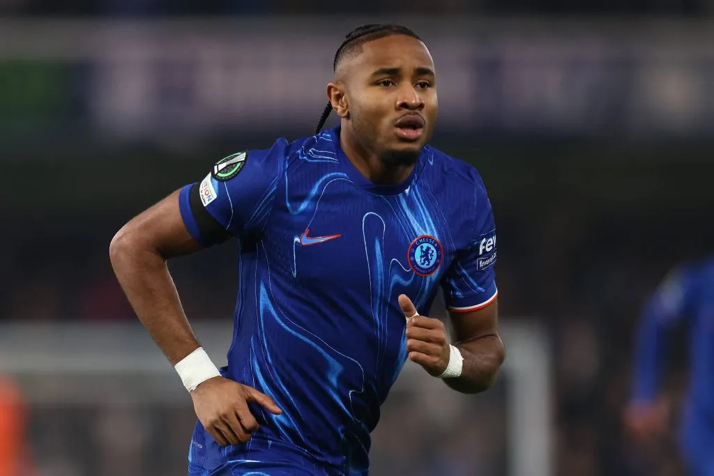 Nkunku estarira disposto a defender o Manchester United, segundo portal. foto: IMAGO /&nbsp;Pro Sports Images