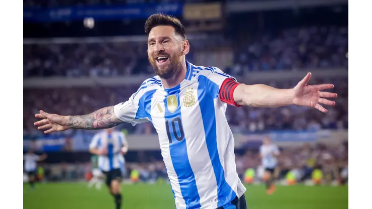 Messi durante a celebração de seu primeiro gol na vitória da Argentina sobre a Bolívia, no dia 15 de outubro de 2024. (SPP Sport Press Photo. / Alamy Stock Photo)