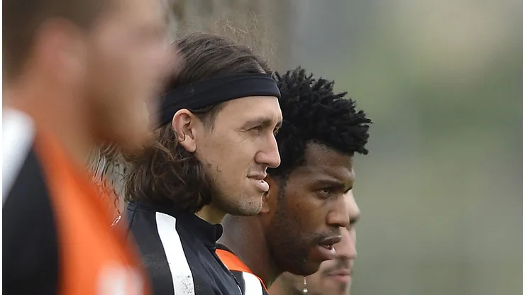 Ex-Corinthians, Gil anuncia aposentadoria ao fim da Série B com o Santos.