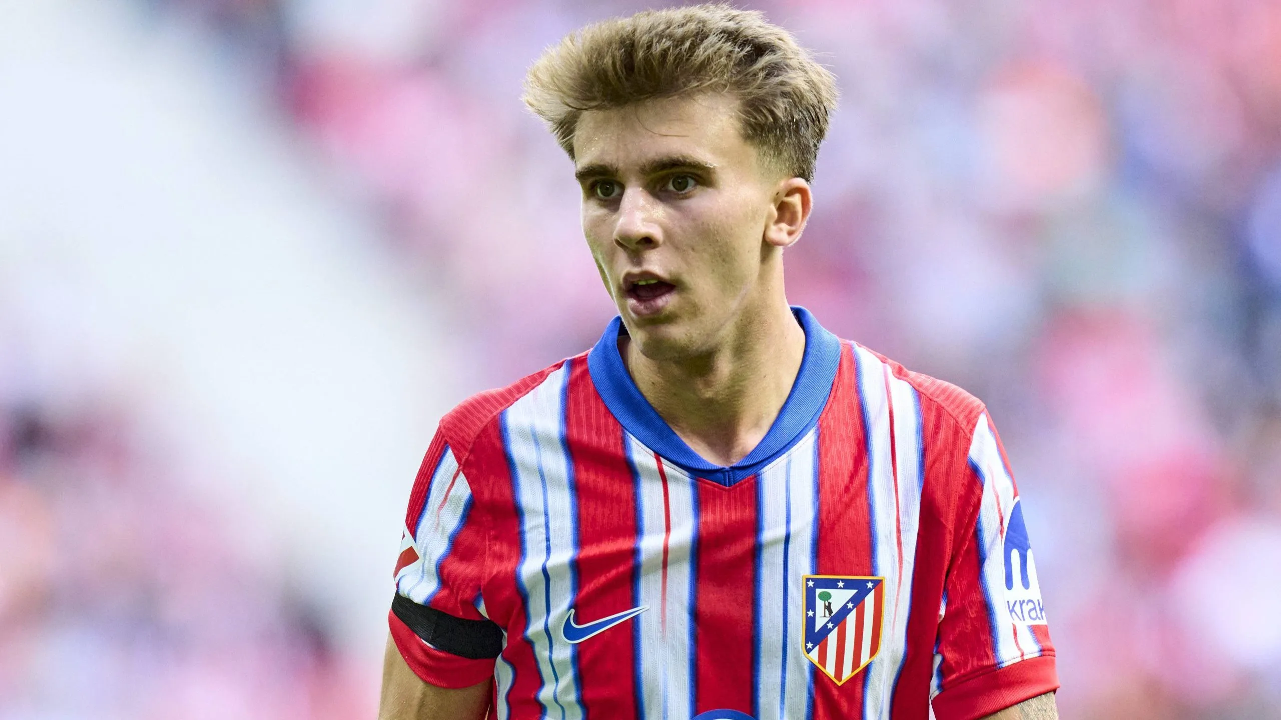 Pablo Barrios, do Altético de Madrid, poderia se envolver em uma troca com Garnacho, do Manchester United, segundo portal. Foto: IMAGO /&nbsp;Pressinphoto