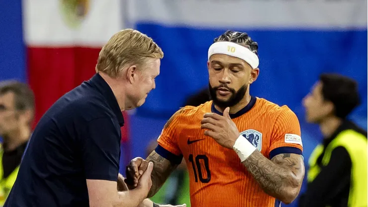 Corinthians convida técnico de Memphis Depay a assistir um jogo na NQA.