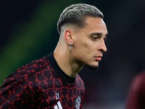 Antony pede para deixar o Manchester United