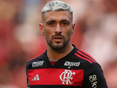 Arrascaeta se torna o estrangeiro com mais títulos da história do futebol brasileiro