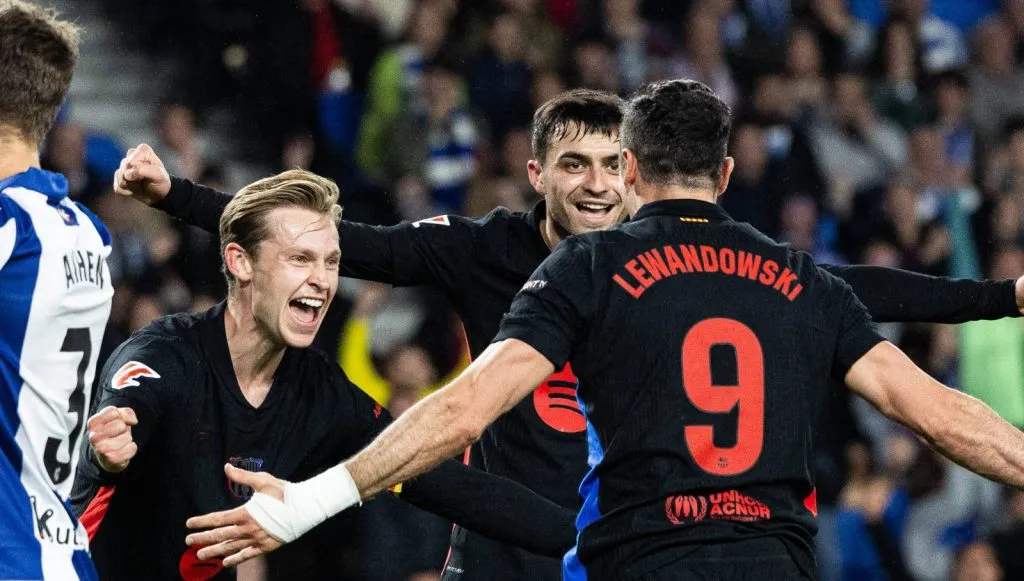 Frenkie de Jong, Pedri e Robert Lewandowski em Real Sociedad v Barcelona (IMAGO Alex Perez)
