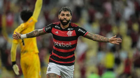 Gabigol marca gol contra o Atlético-MG