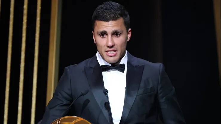 Rodri na cerimônia da Bola de Ouro 2024.