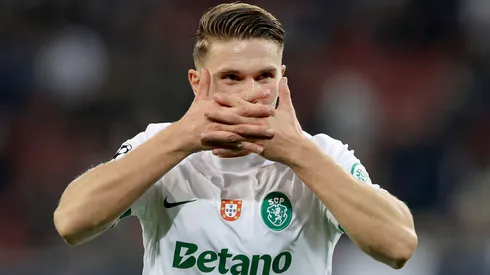 Gyökeres comemorando gol em partida pelo Sporting