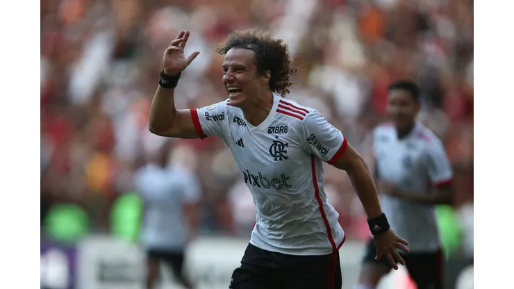 RIO DE JANEIRO, BRAZIL - JUNE 02: David Luiz of Flamengo celebrates after scoring the team´s third goal during the match between Vasco da Gama and Flamengo as part of Brasileirao 2024 at Maracana Stadium on June 2, 2024 in Rio de Janeiro, Brazil. (Photo by Wagner Meier/Getty Images)