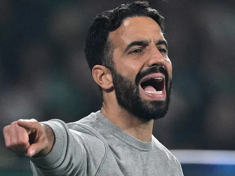 Manchester United busca contratação de meia e atacante