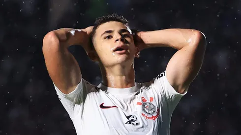 Gabriel Moscardo com a camisa do Corinthians, ainda em 2023.