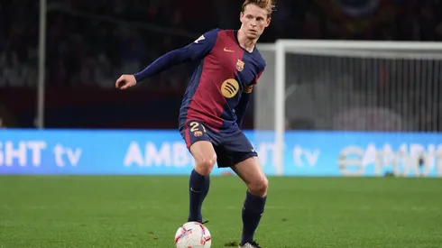 de Jong em campo no confronto entre Barcelona e Espanyol, no dia 03 de novembro de 2024. (Action Plus Sports Images / Alamy Stock Photo)