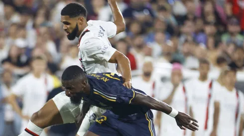 Real Madrid e Milan se enfrentam em uma aguardada partida da Liga dos Campeões, relembrando confrontos épicos e exibindo um total de 22 títulos europeus entre si. (Foto: IMAGO / ZUMA Press Wire)