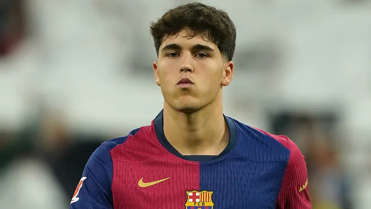 Pau Cubarsí em partida pelo Barcelona