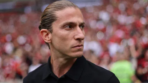 RIO DE JANEIRO, BRAZIL - OCTOBER 26: Filipe Luis coach of Flamengo looks on prior the Brasileirao 2024 match between Flamengo and Juventude as part of Brasileirao 2024 at Maracana Stadium on October 26, 2024 in Rio de Janeiro, Brazil. (Photo by Wagner Meier/Getty Images)